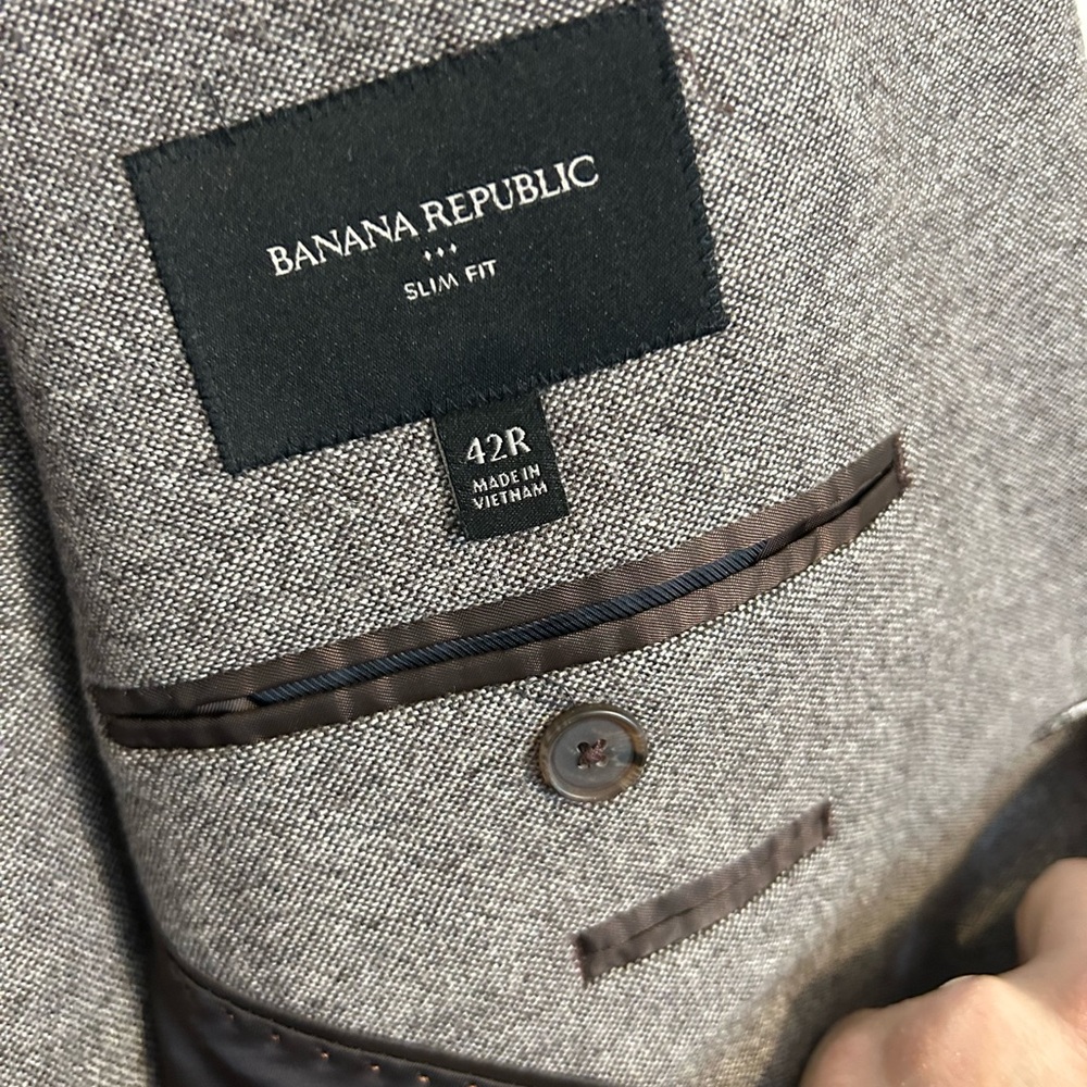 Banana Republic Grey Suit - Picture 4 of 4